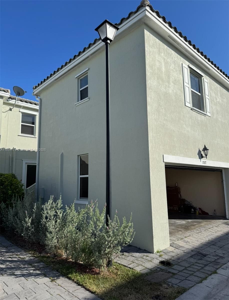 Real estate property located at 17077 93rd St, Miami-dade, Kendall Commons Residenti, Miami, FL