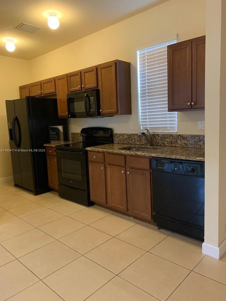 Real estate property located at 17077 93rd St, Miami-dade, Kendall Commons Residenti, Miami, FL