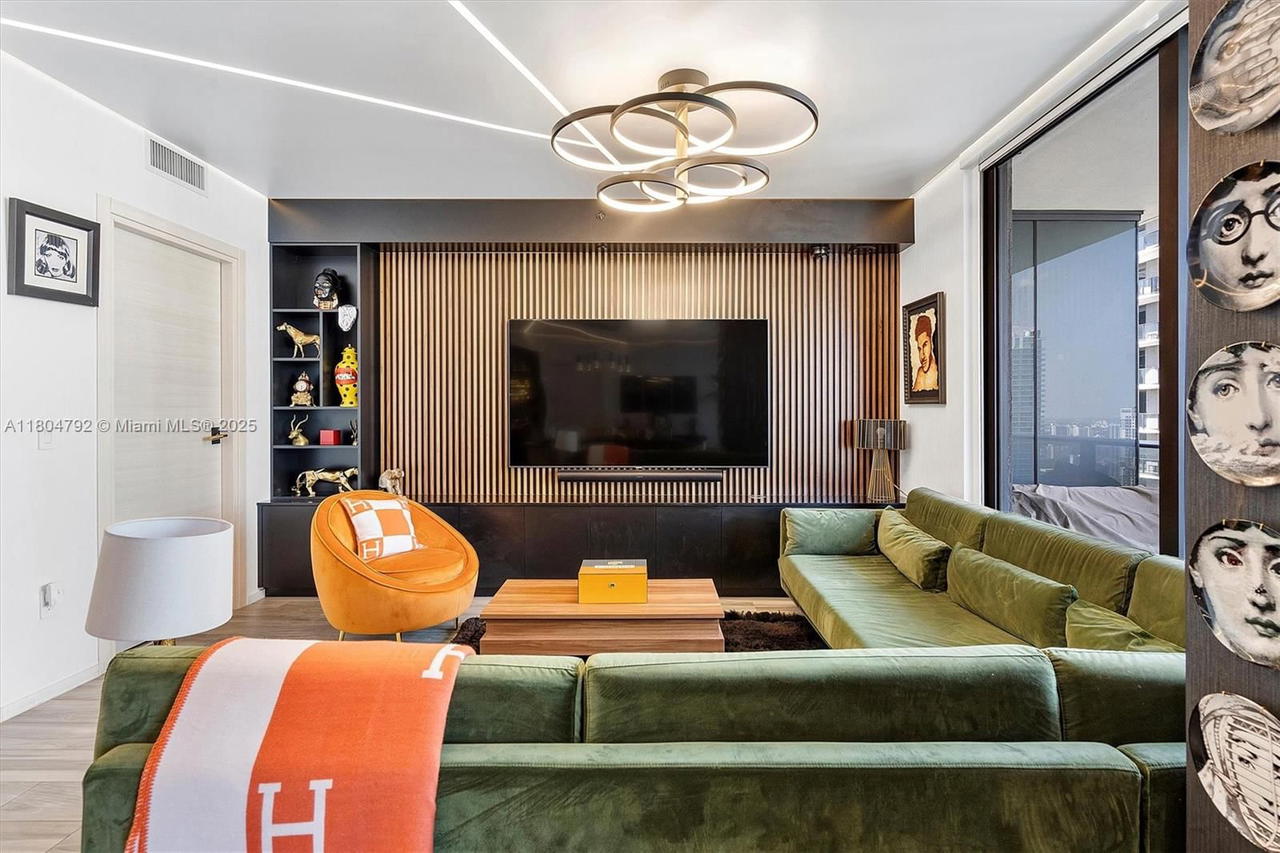 Real estate property located at 801 Miami Ave #3510, Miami-dade, 801 Sma Residences Condo, Miami, FL