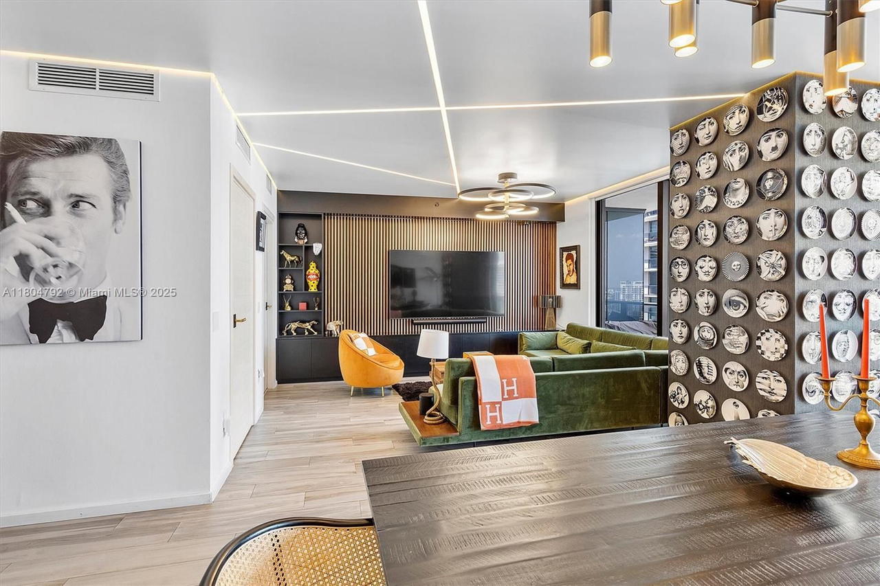 Real estate property located at 801 Miami Ave #3510, Miami-dade, 801 Sma Residences Condo, Miami, FL
