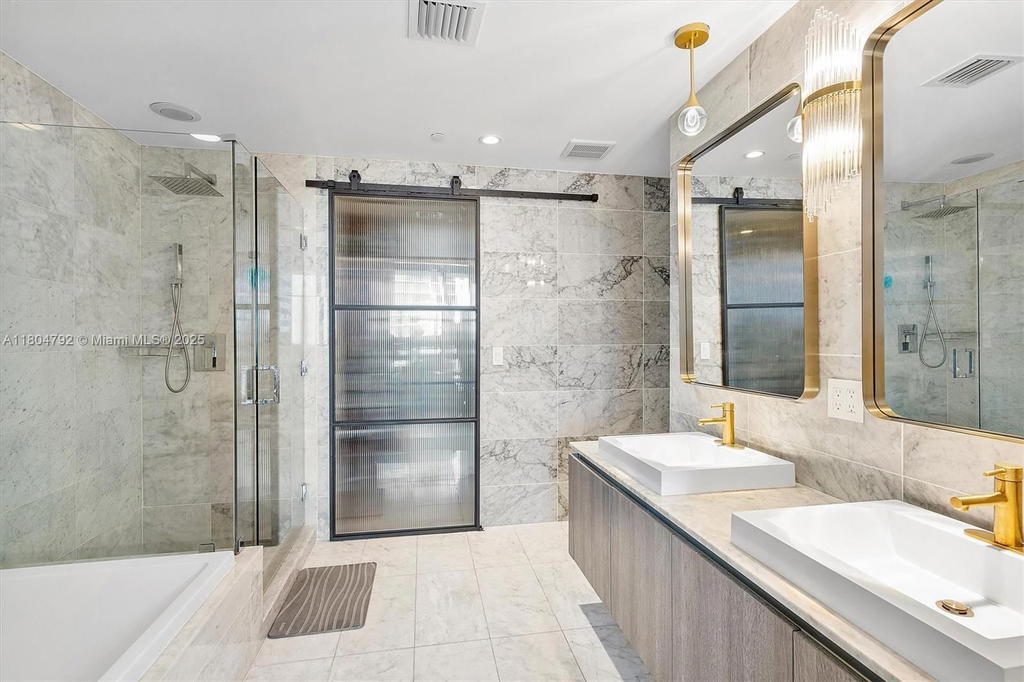 Real estate property located at 801 Miami Ave #3510, Miami-dade, 801 Sma Residences Condo, Miami, FL
