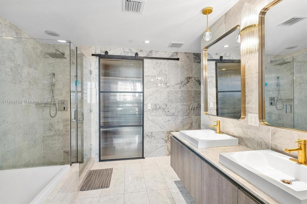 Real estate property located at 801 Miami Ave #3510, Miami-dade, 801 Sma Residences Condo, Miami, FL