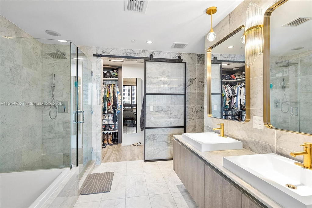 Real estate property located at 801 Miami Ave #3510, Miami-dade, 801 Sma Residences Condo, Miami, FL