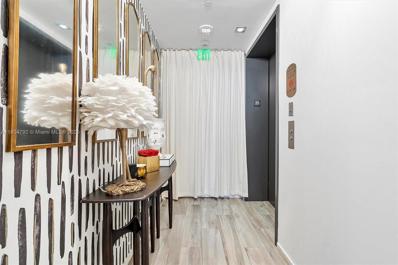 Real estate property located at 801 Miami Ave #3510, Miami-dade, 801 Sma Residences Condo, Miami, FL