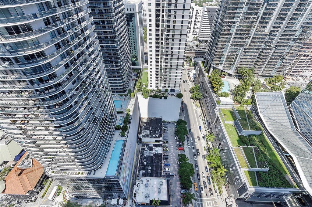 Real estate property located at 801 Miami Ave #3510, Miami-dade, 801 Sma Residences Condo, Miami, FL