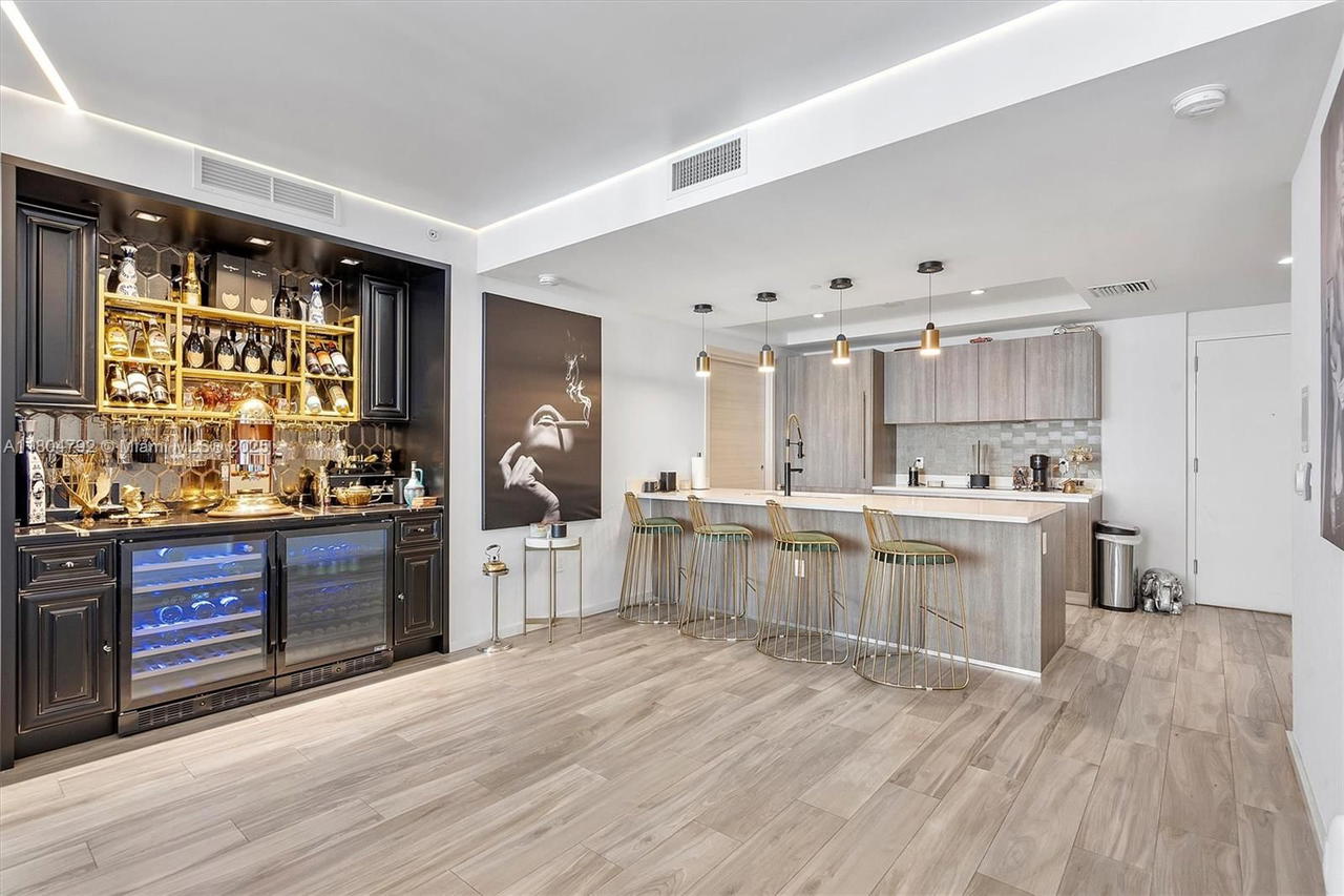 Real estate property located at 801 Miami Ave #3510, Miami-dade, 801 Sma Residences Condo, Miami, FL