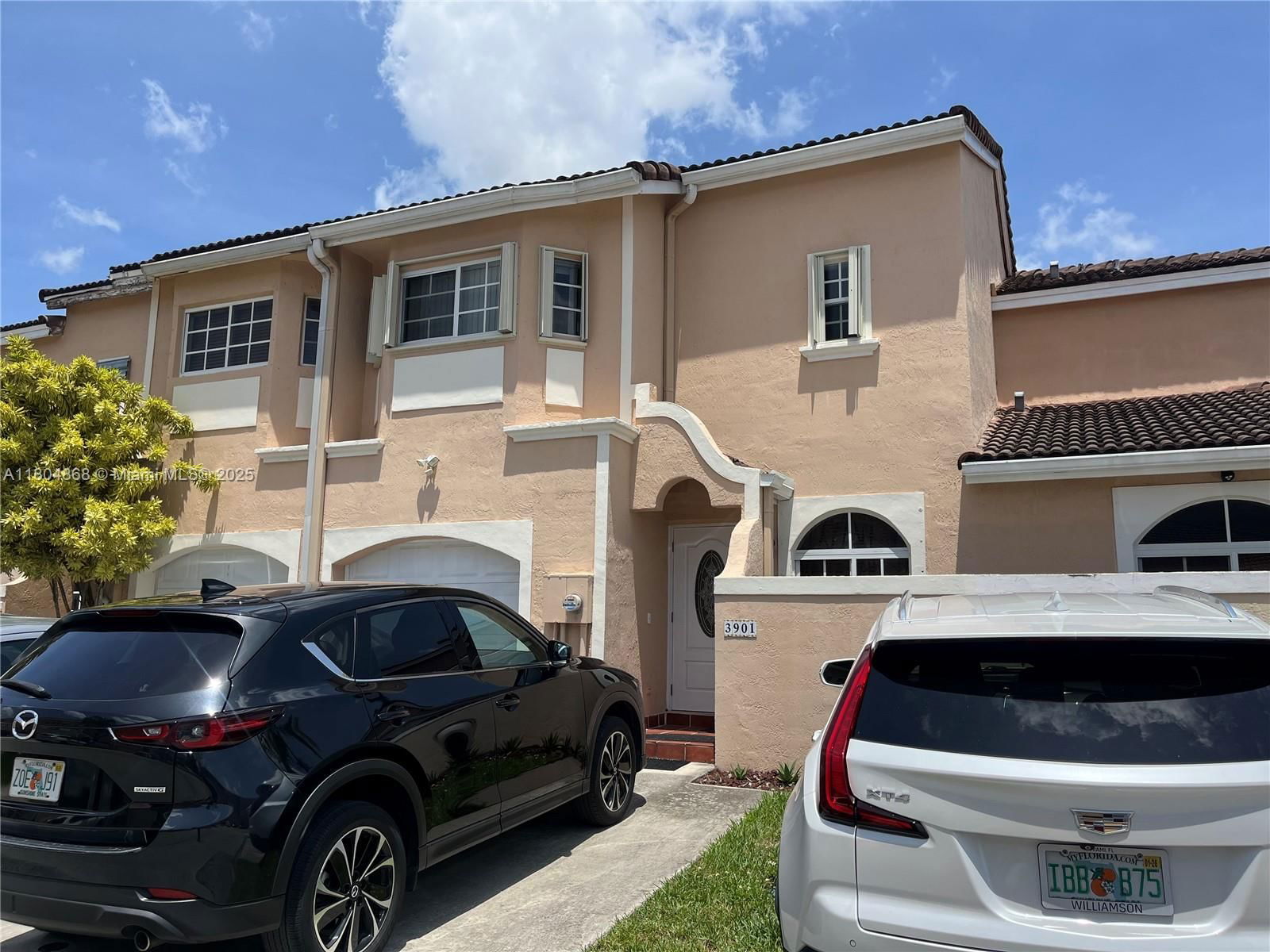 Real estate property located at 3901 153rd Ct, Miami-dade, Caribe Lakes Phase Ii, Miami, FL