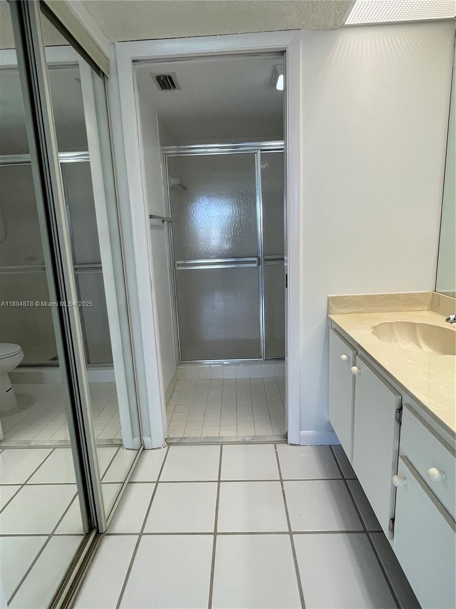 Real estate property located at 2520 19th Pl #202-B, Miami-dade, Keys Gate Condo No Two, Homestead, FL