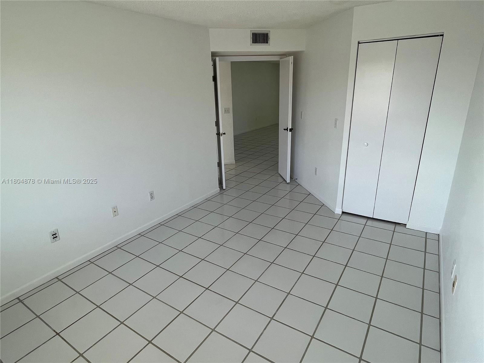 Real estate property located at 2520 19th Pl #202-B, Miami-dade, Keys Gate Condo No Two, Homestead, FL