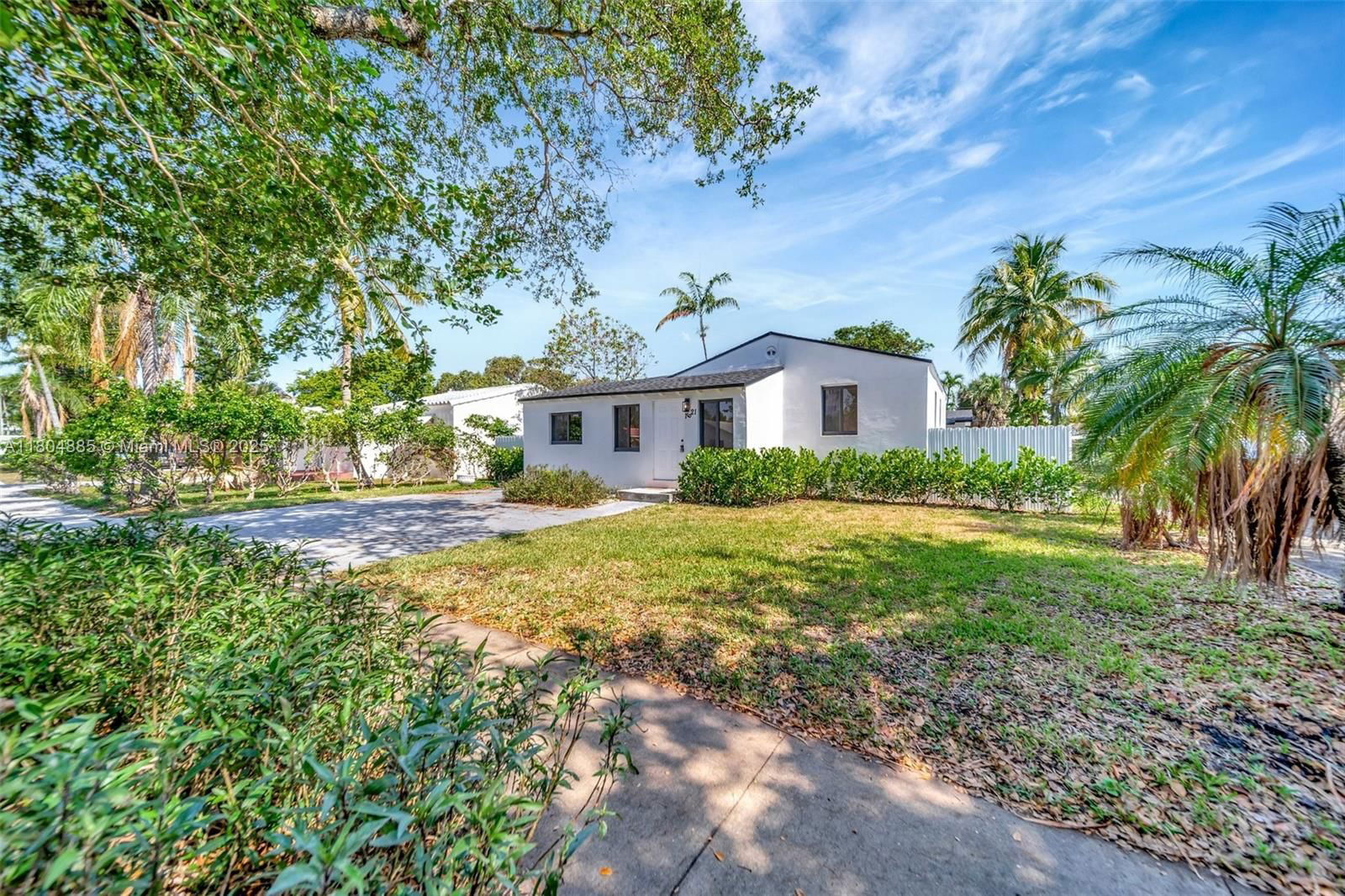 Real estate property located at 1921 Harding St, Broward, North Hollywood, Hollywood, FL