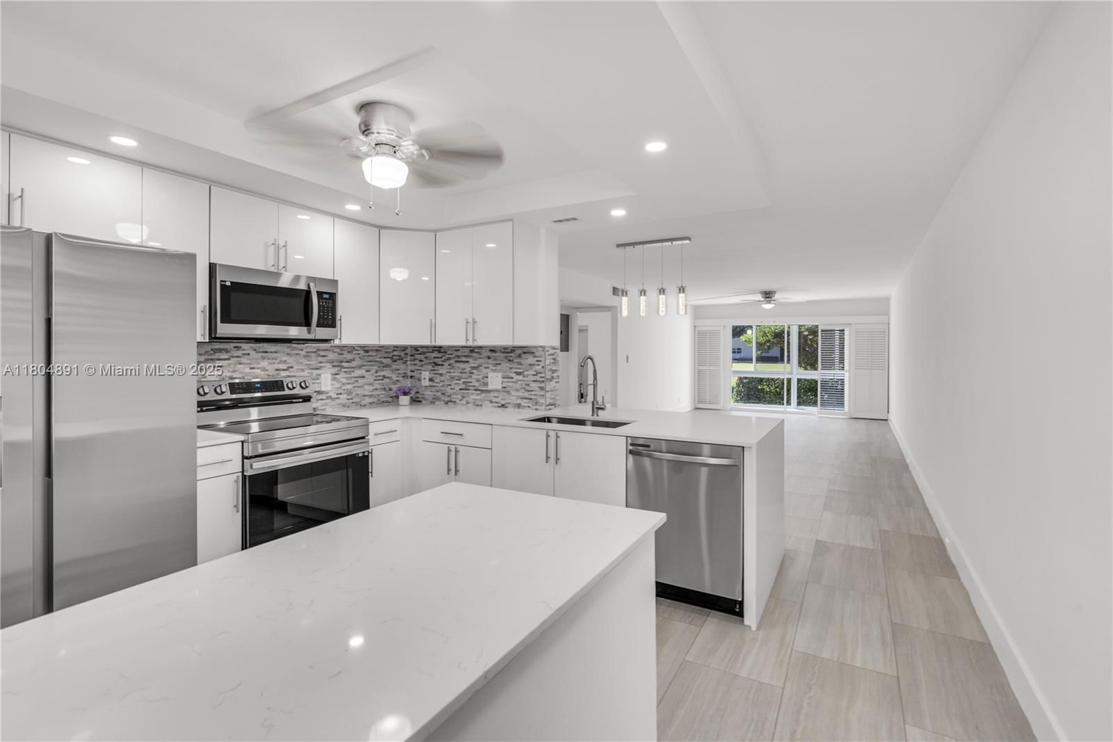Real estate property located at 3401 Bimini Ln E1, Broward, Bimini Village A Condo, Coconut Creek, FL