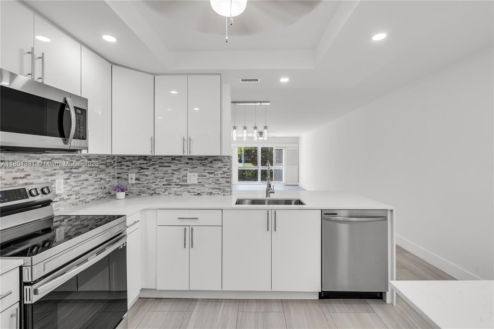 Real estate property located at 3401 Bimini Ln E1, Broward, Bimini Village A Condo, Coconut Creek, FL