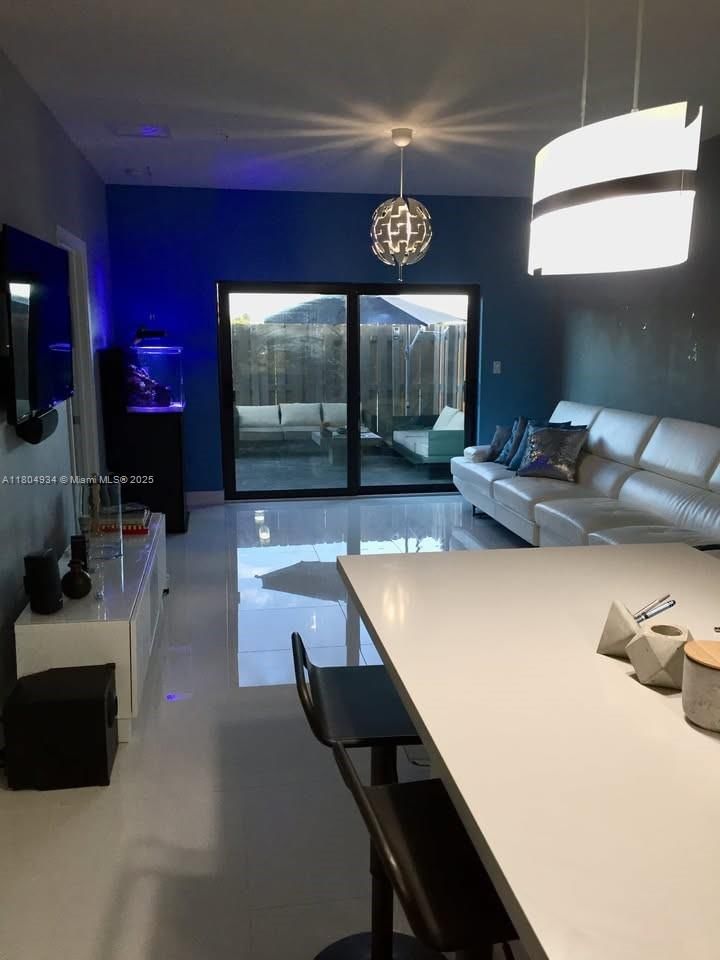 Real estate property located at 7805 104th Ave, Miami-dade, Apex At Park Central Cond, Doral, FL