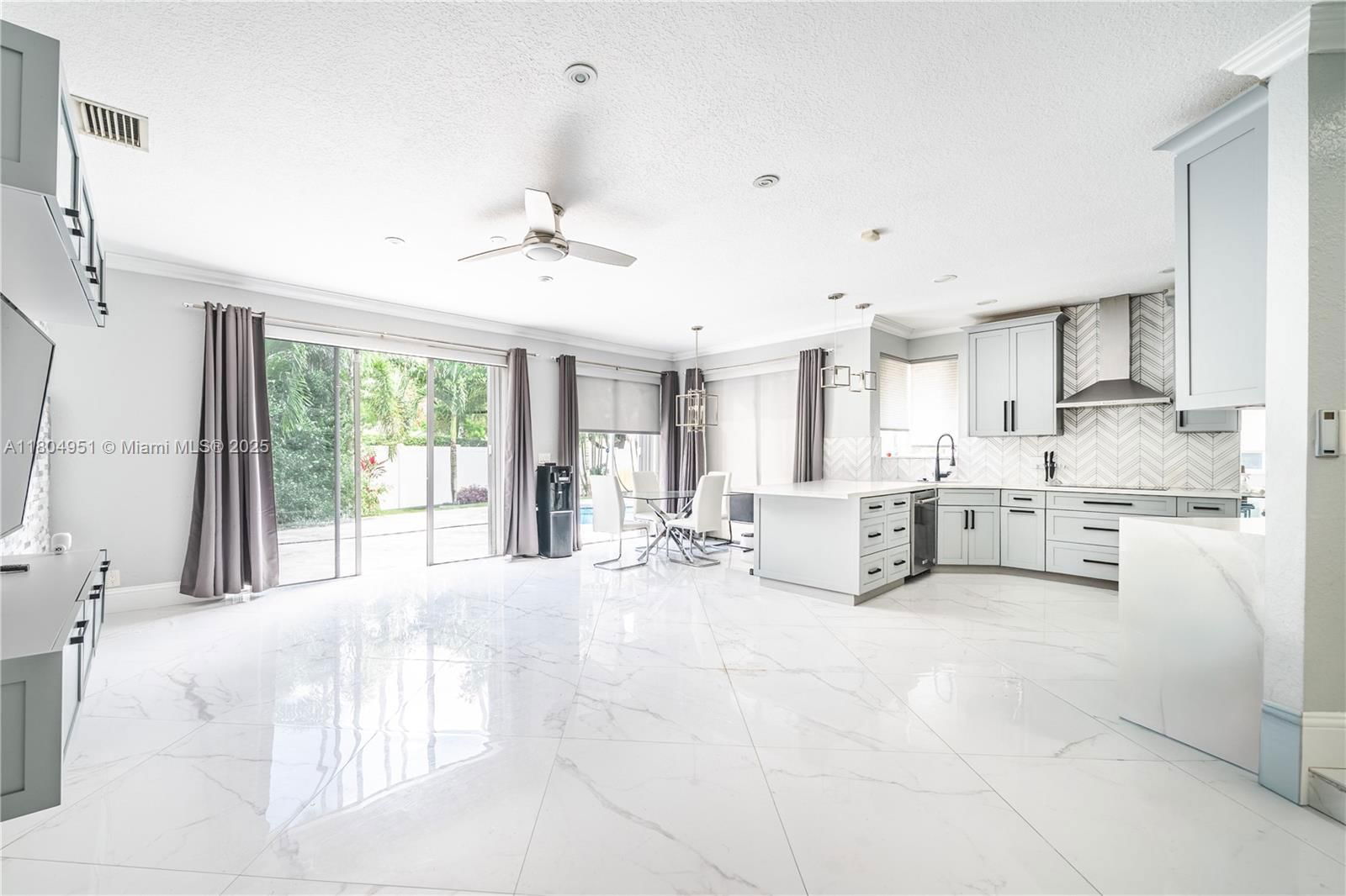 Real estate property located at 18201 16th St, Broward, Silver Lakes At Pembroke, Pembroke Pines, FL