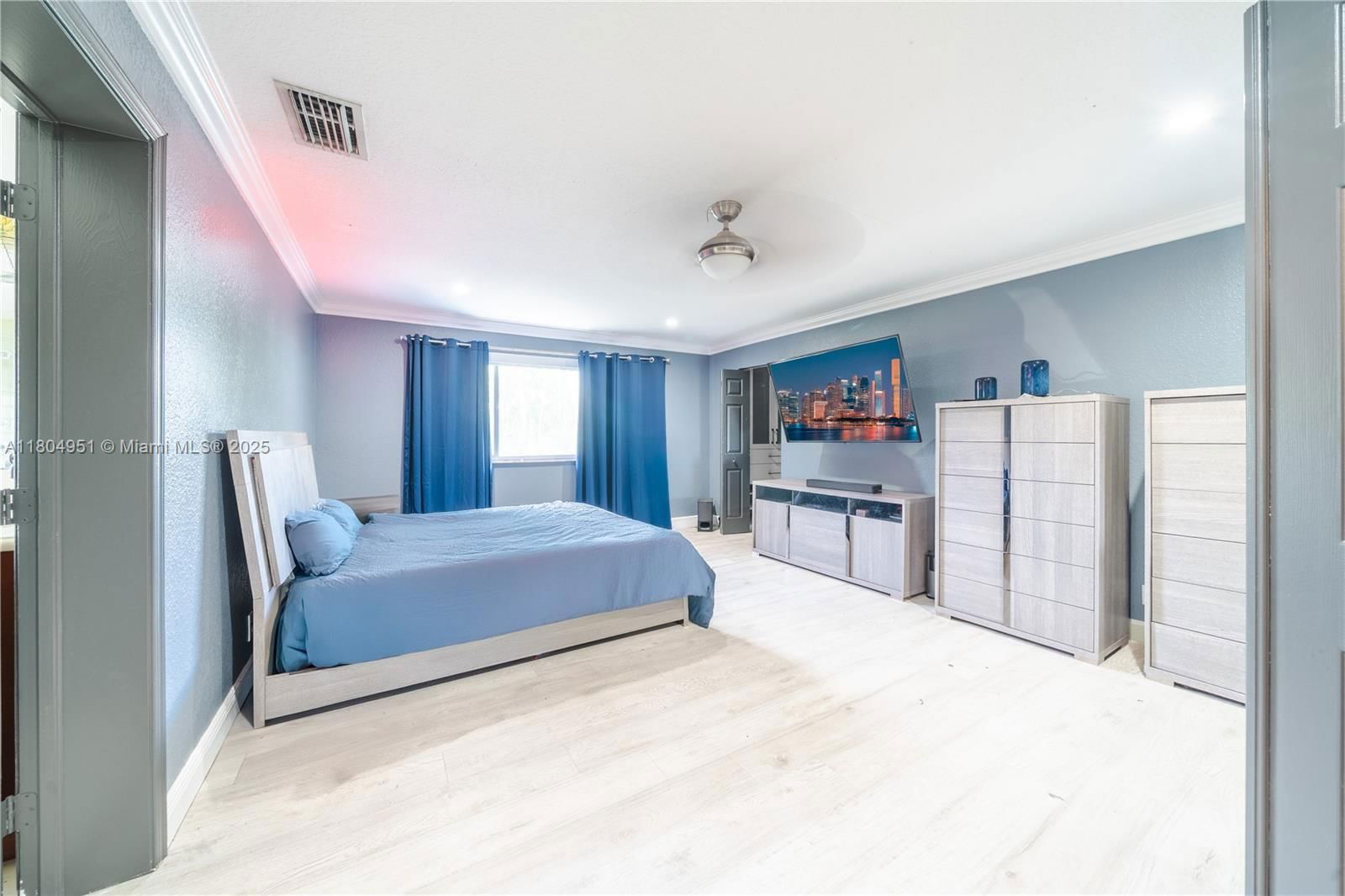 Real estate property located at 18201 16th St, Broward, Silver Lakes At Pembroke, Pembroke Pines, FL