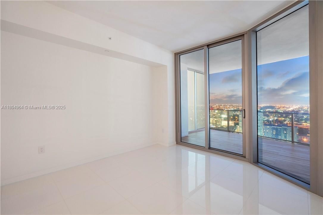 Real estate property located at 851 1st Ave #2904, Miami-dade, Paramount Miami Worldcent, Miami, FL