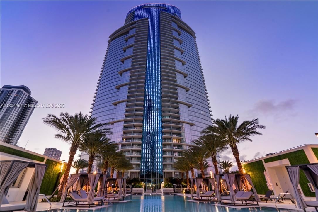 Real estate property located at 851 1st Ave #2904, Miami-dade, Paramount Miami Worldcent, Miami, FL