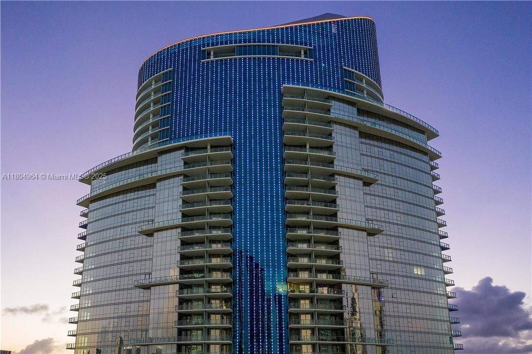 Real estate property located at 851 1st Ave #2904, Miami-dade, Paramount Miami Worldcent, Miami, FL