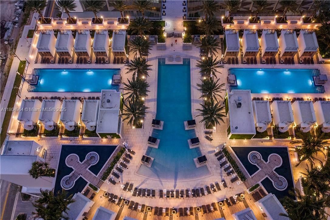 Real estate property located at 851 1st Ave #2904, Miami-dade, Paramount Miami Worldcent, Miami, FL