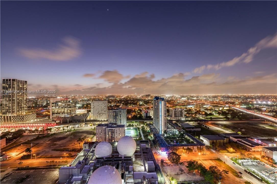 Real estate property located at 851 1st Ave #2904, Miami-dade, Paramount Miami Worldcent, Miami, FL