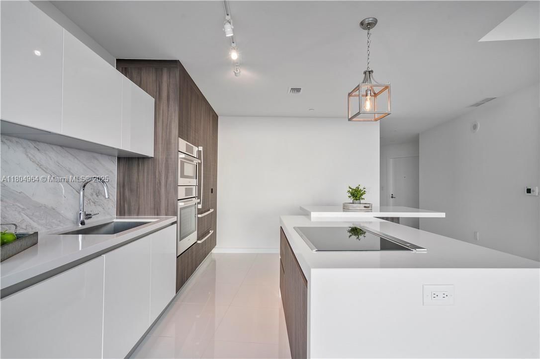 Real estate property located at 851 1st Ave #2904, Miami-dade, Paramount Miami Worldcent, Miami, FL
