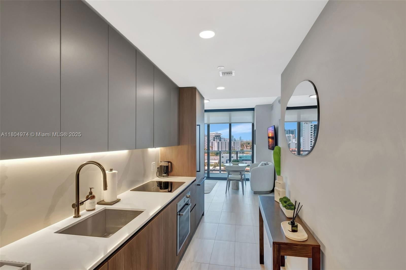 Real estate property located at 580 72nd st #808, Miami-dade, 72 Park Condo, Miami Beach, FL