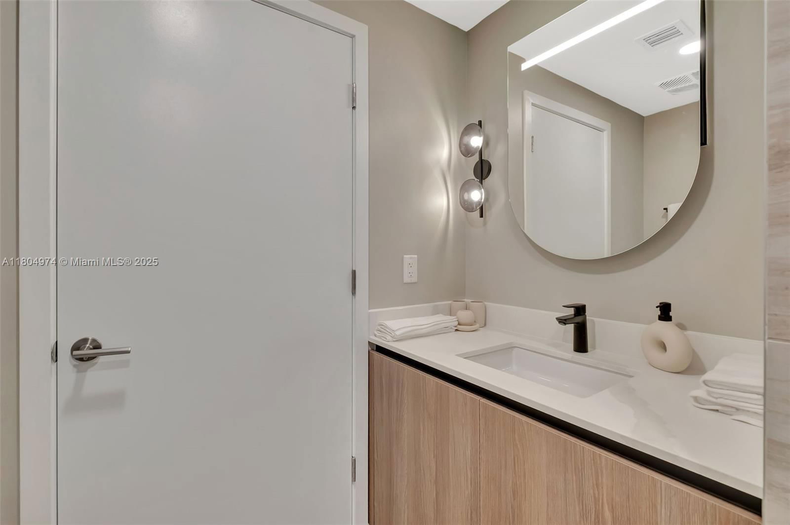 Real estate property located at 580 72nd st #808, Miami-dade, 72 Park Condo, Miami Beach, FL