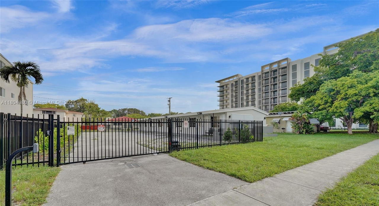 Real estate property located at 1085 126th St, Miami-dade, 29 52 42 Dixianna Villas, North Miami Beach, FL