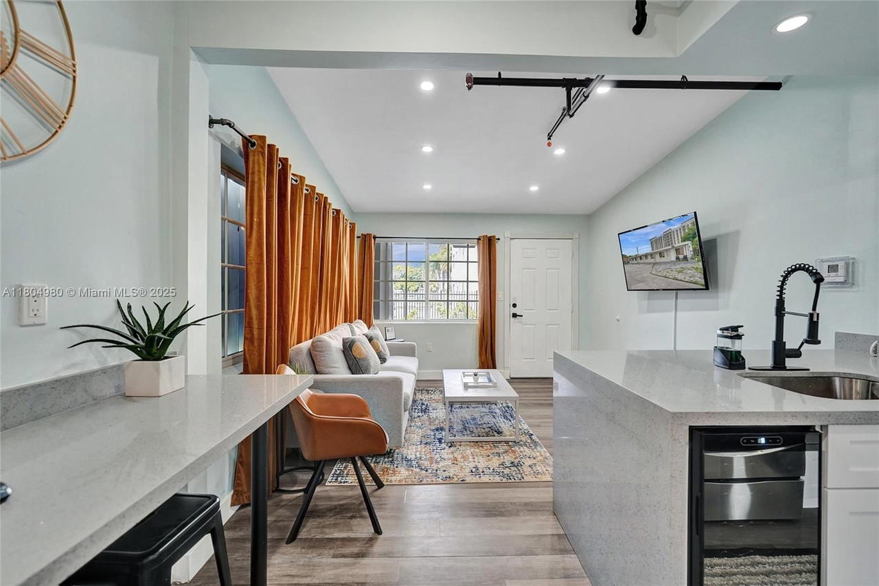 Real estate property located at 1085 126th St, Miami-dade, 29 52 42 Dixianna Villas, North Miami Beach, FL