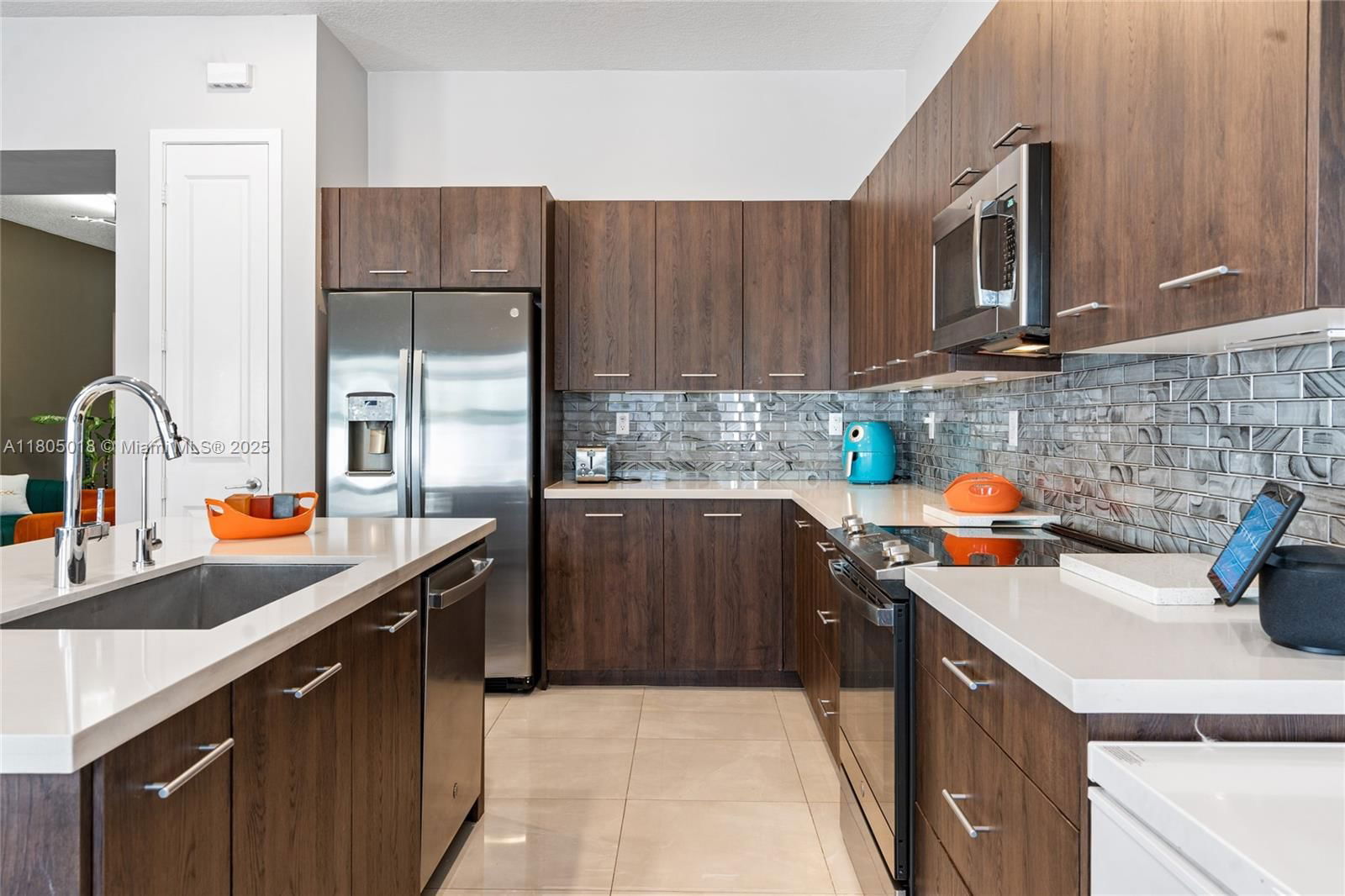 Real estate property located at 17375 41st St, Broward, Tuscan Isles, Miramar, FL