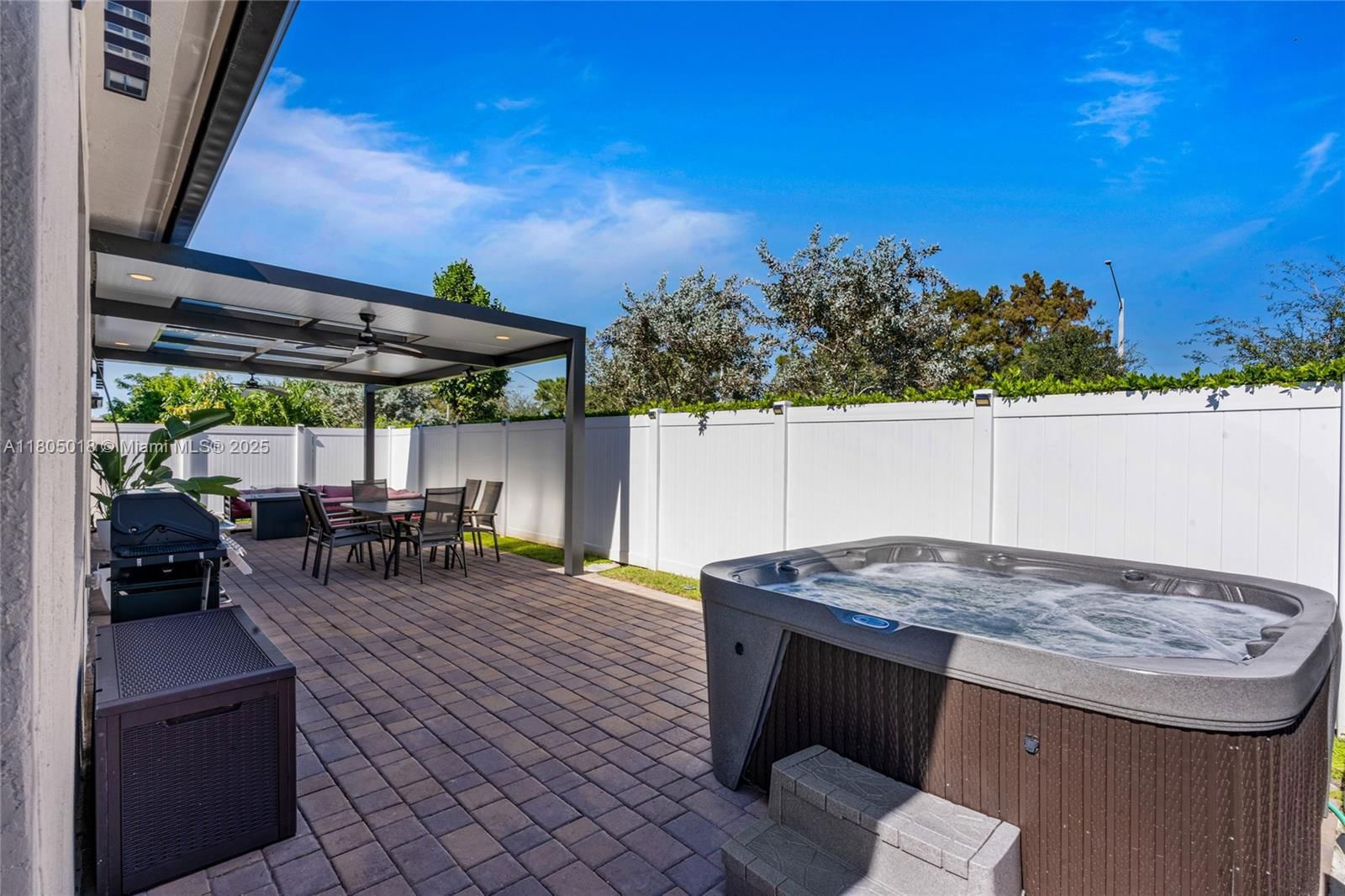 Real estate property located at 17375 41st St, Broward, Tuscan Isles, Miramar, FL