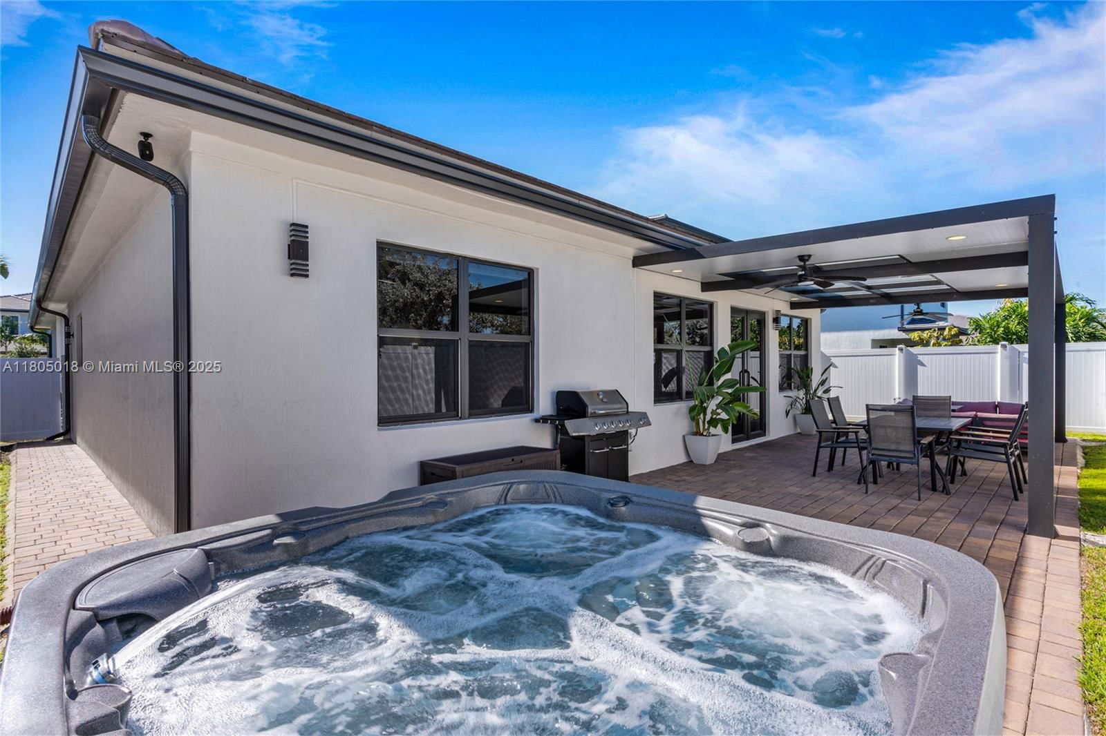 Real estate property located at 17375 41st St, Broward, Tuscan Isles, Miramar, FL