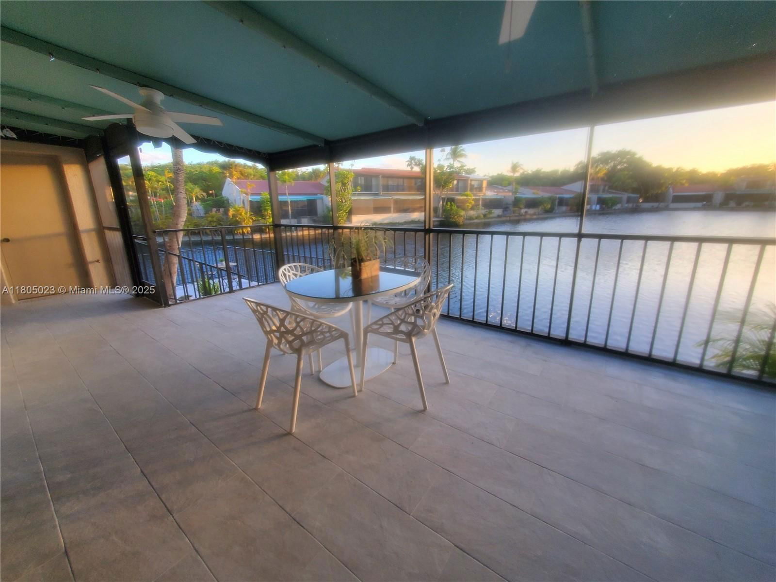 Real estate property located at 8350 Dundee Ter, Miami-dade, Miami Lakes - Lake Sandra, Miami Lakes, FL