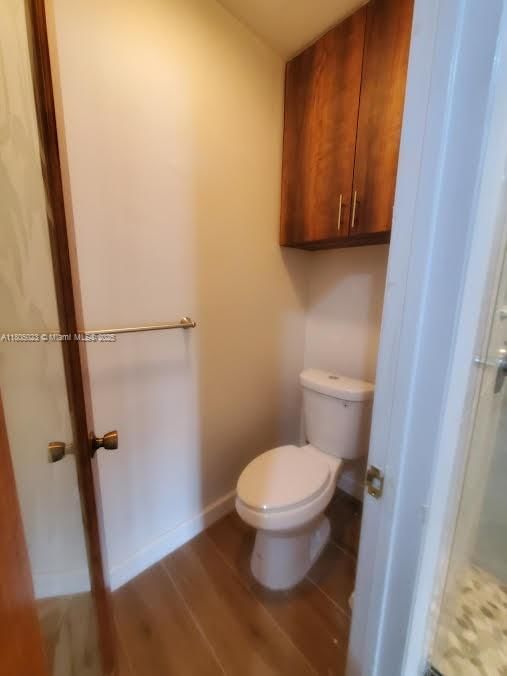 Real estate property located at 8350 Dundee Ter, Miami-dade, Miami Lakes - Lake Sandra, Miami Lakes, FL