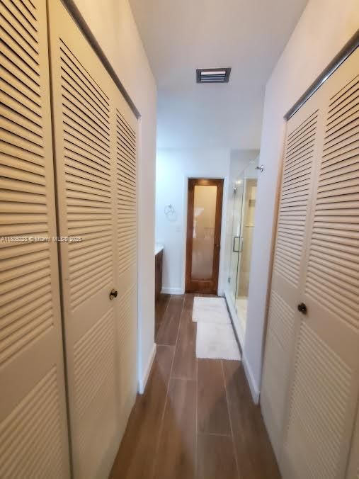Real estate property located at 8350 Dundee Ter, Miami-dade, Miami Lakes - Lake Sandra, Miami Lakes, FL
