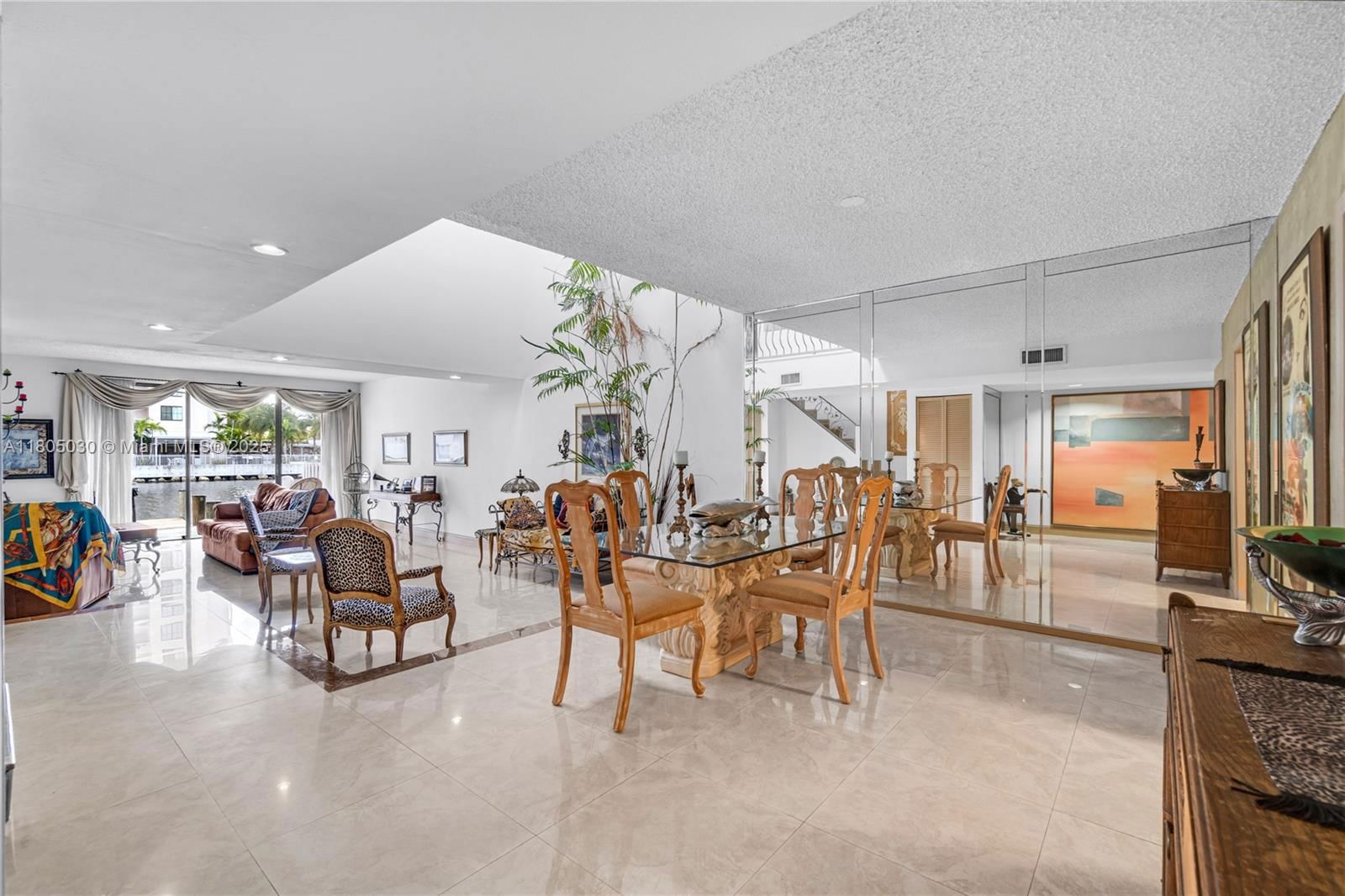 Real estate property located at 214 Poinciana Dr #204, Miami-dade, Poinciana Is Yt & Rcq Clu, Sunny Isles Beach, FL