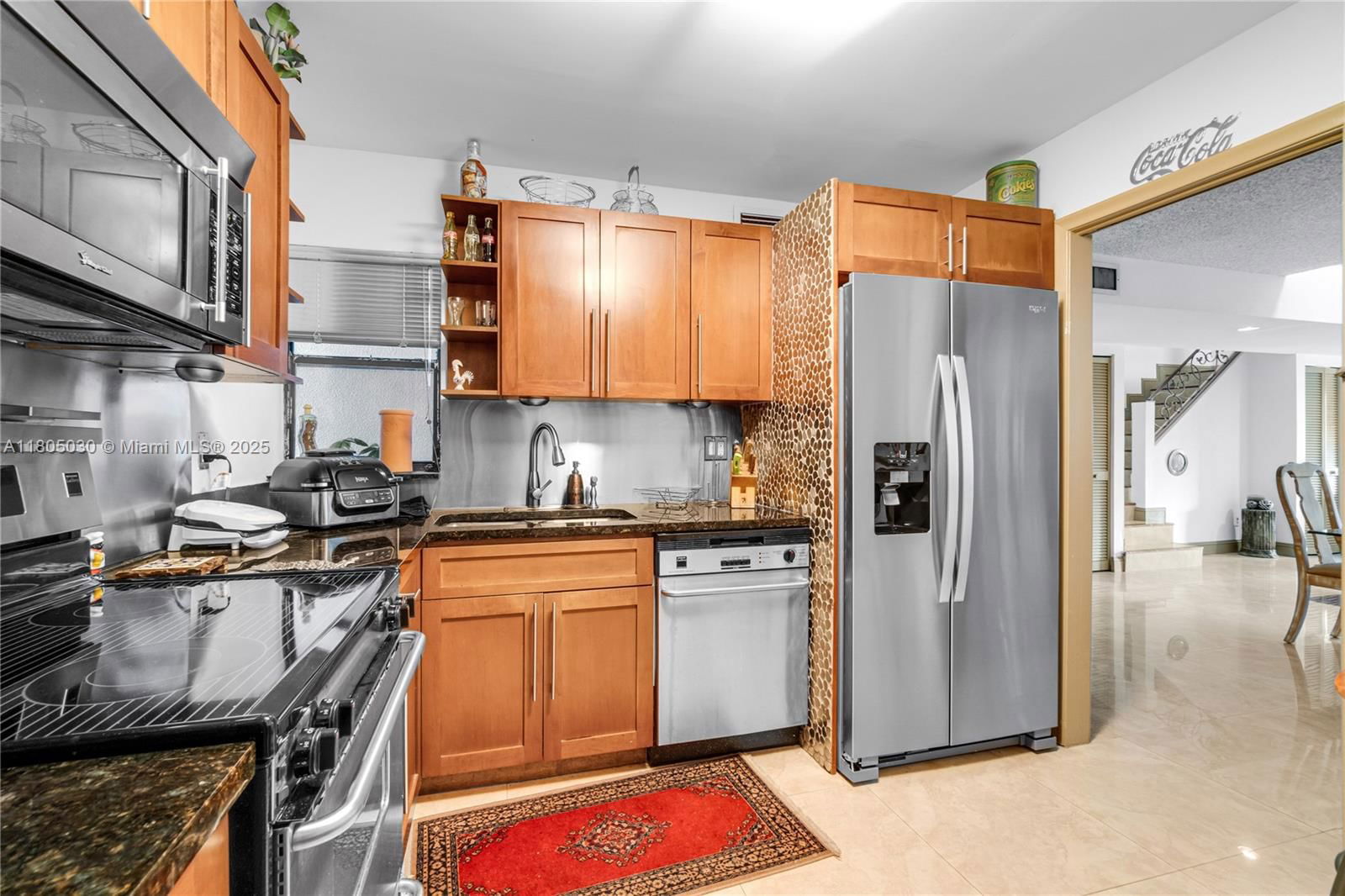 Real estate property located at 214 Poinciana Dr #204, Miami-dade, Poinciana Is Yt & Rcq Clu, Sunny Isles Beach, FL