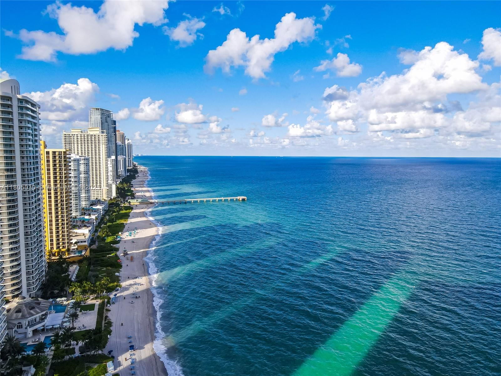 Real estate property located at 214 Poinciana Dr #204, Miami-dade, Poinciana Is Yt & Rcq Clu, Sunny Isles Beach, FL