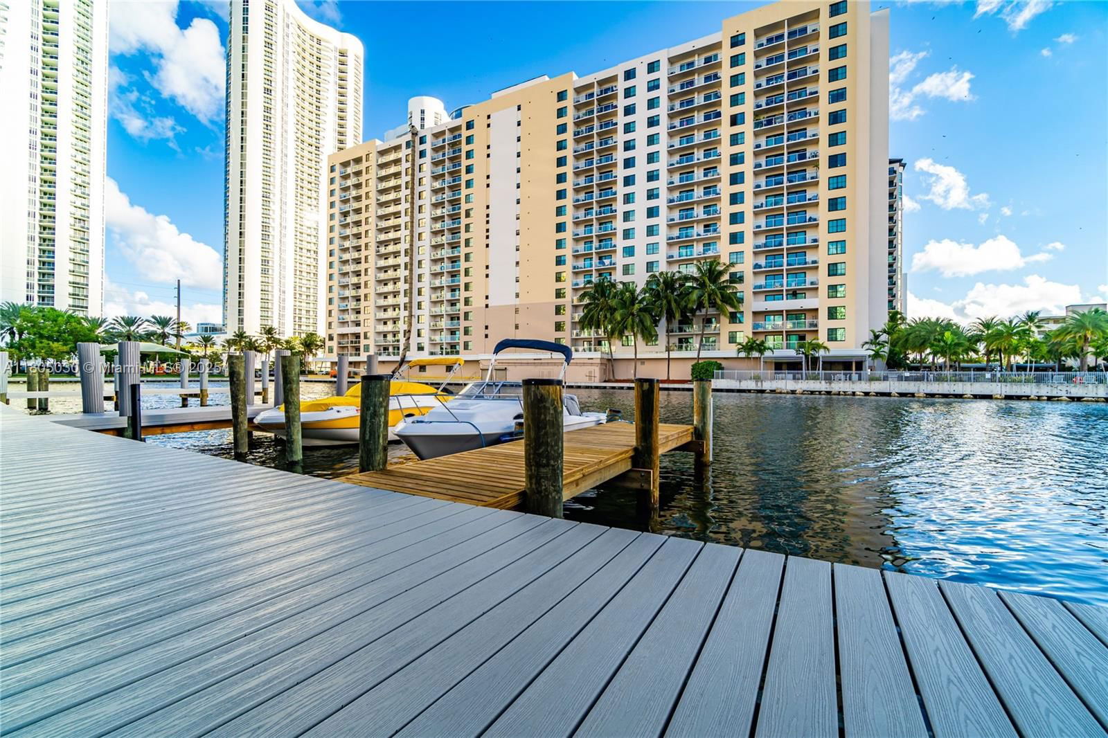 Real estate property located at 214 Poinciana Dr #204, Miami-dade, Poinciana Is Yt & Rcq Clu, Sunny Isles Beach, FL
