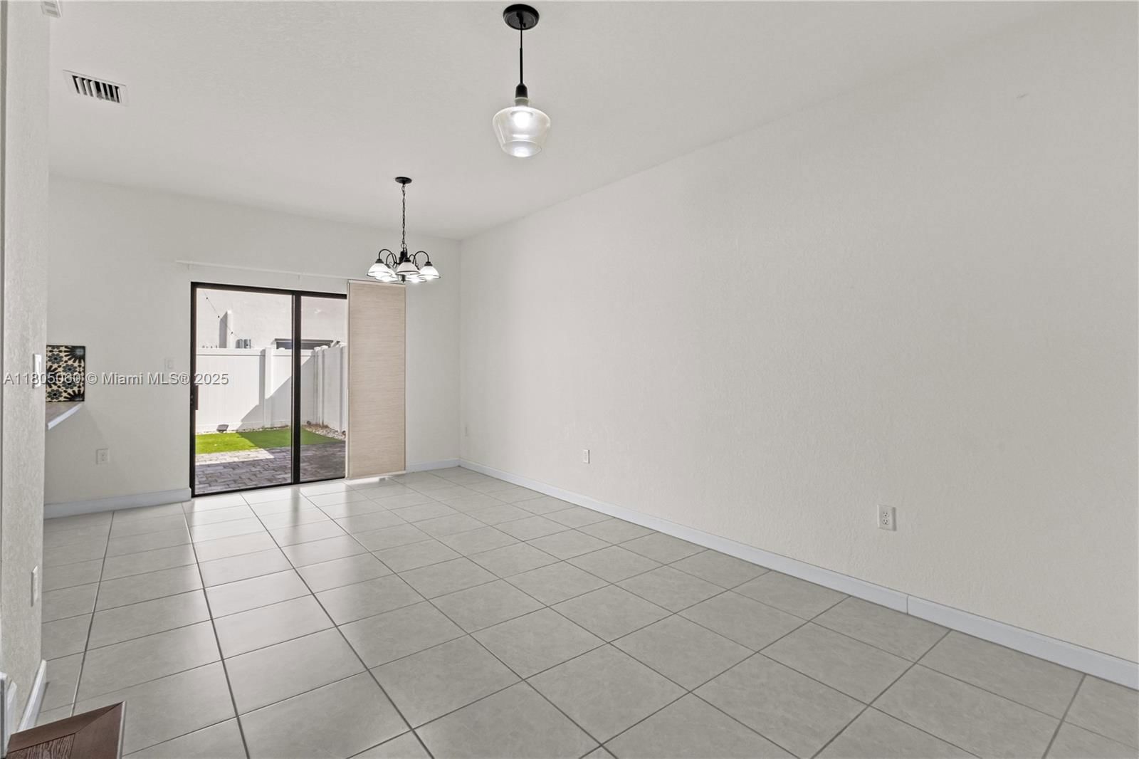 Real estate property located at 10611 33rd Ct, Miami-dade, Aquabella Section Two, Hialeah, FL