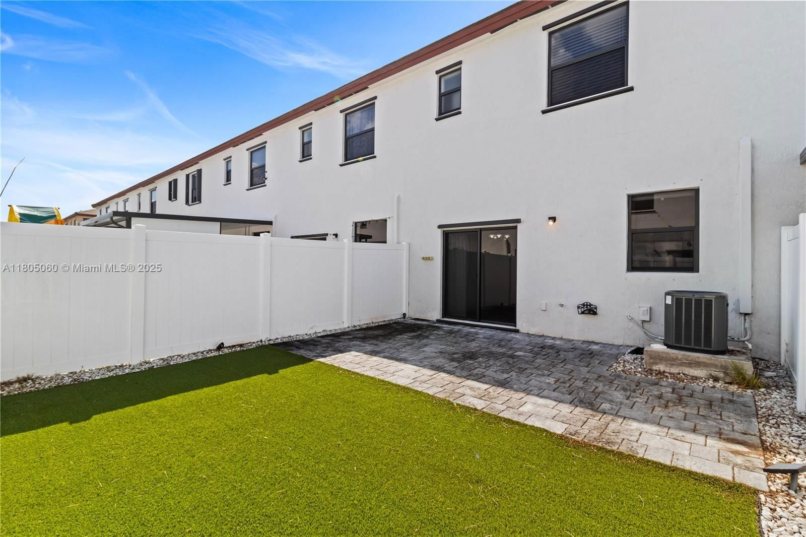 Real estate property located at 10611 33rd Ct, Miami-dade, Aquabella Section Two, Hialeah, FL