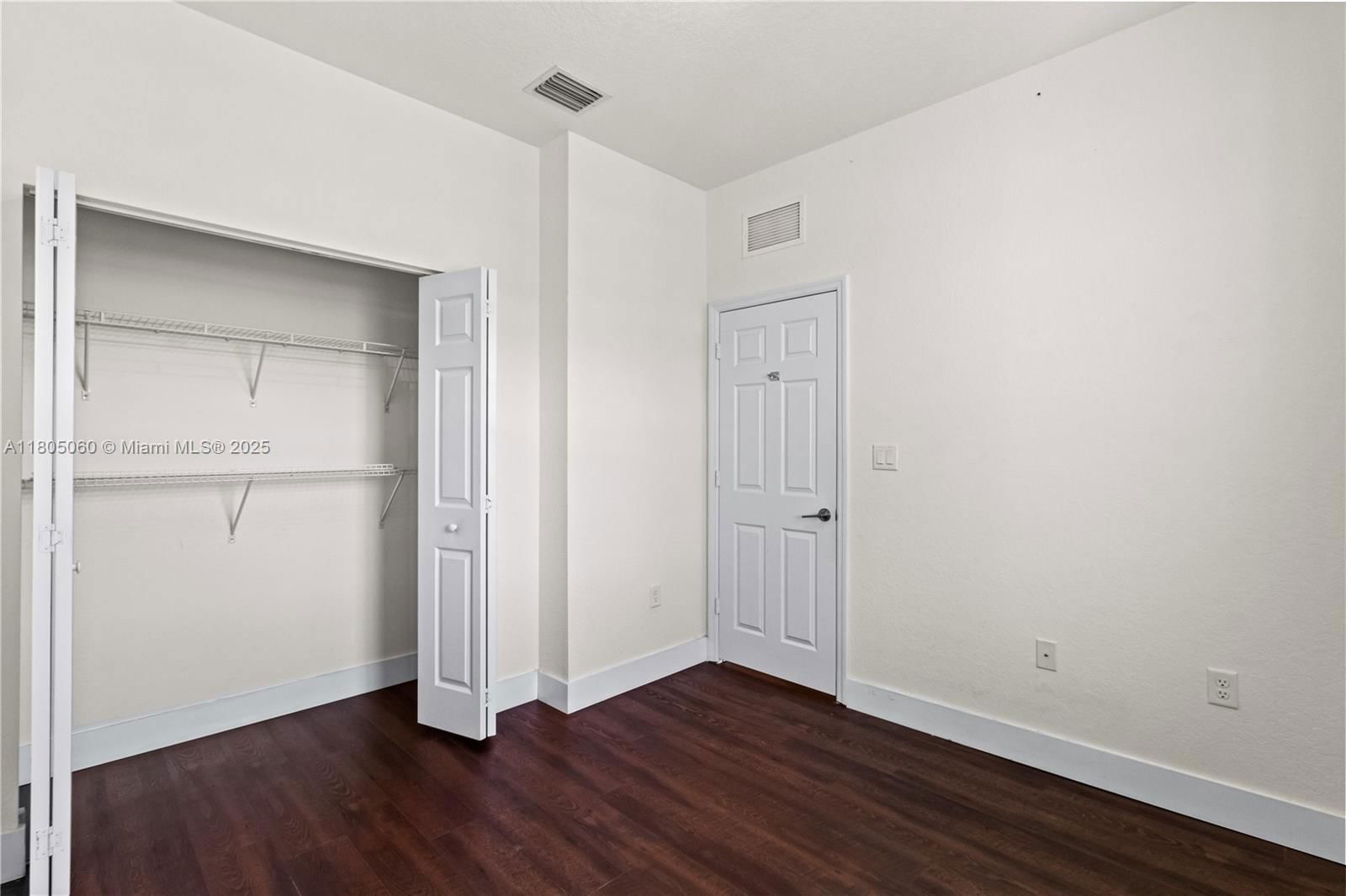 Real estate property located at 10611 33rd Ct, Miami-dade, Aquabella Section Two, Hialeah, FL
