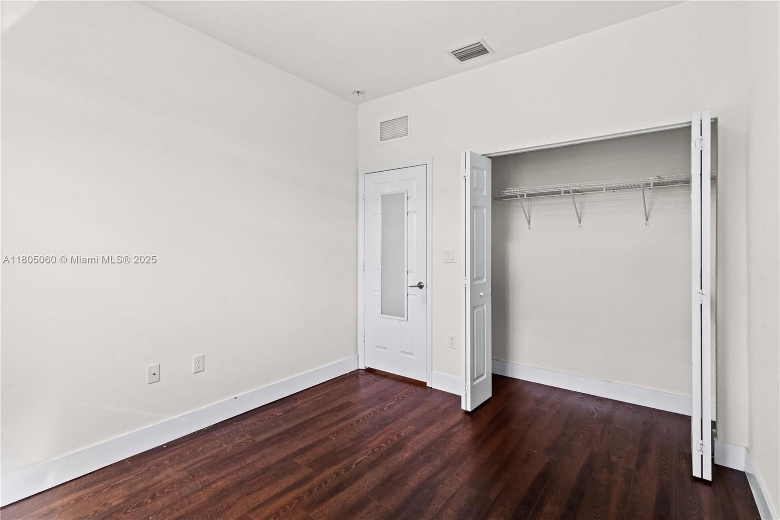 Real estate property located at 10611 33rd Ct, Miami-dade, Aquabella Section Two, Hialeah, FL