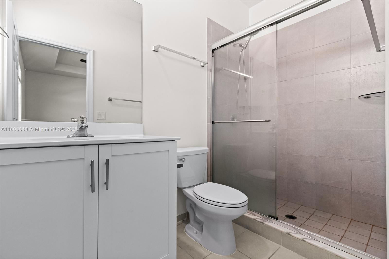 Real estate property located at 10611 33rd Ct, Miami-dade, Aquabella Section Two, Hialeah, FL