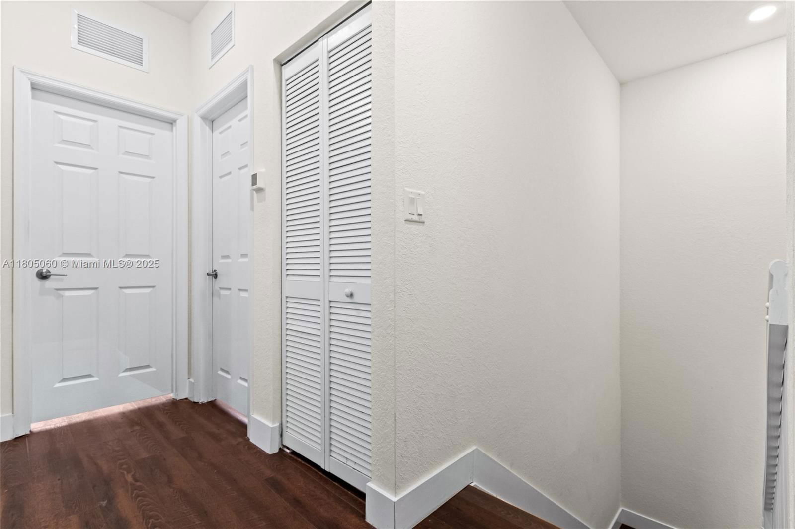 Real estate property located at 10611 33rd Ct, Miami-dade, Aquabella Section Two, Hialeah, FL