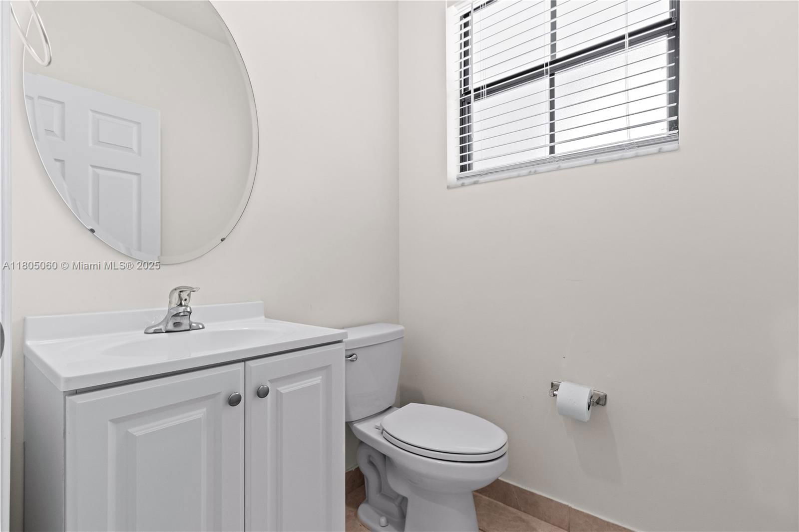 Real estate property located at 10611 33rd Ct, Miami-dade, Aquabella Section Two, Hialeah, FL