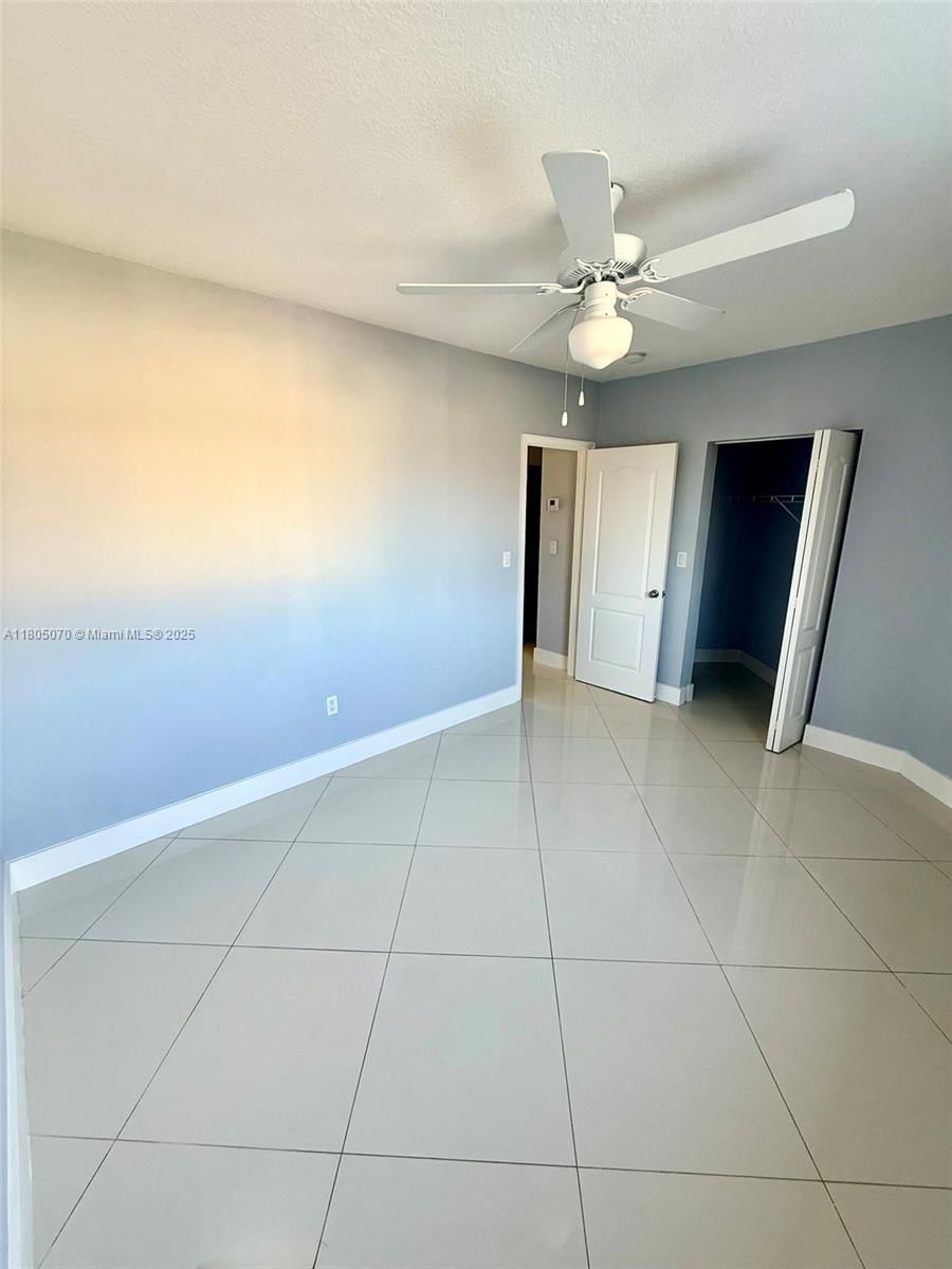 Real estate property located at 300 4th St #203, Miami-dade, Los Portales Sec B Condo, Hialeah, FL