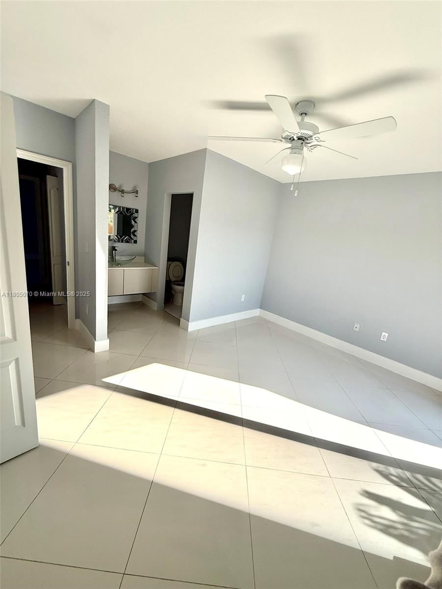 Real estate property located at 300 4th St #203, Miami-dade, Los Portales Sec B Condo, Hialeah, FL