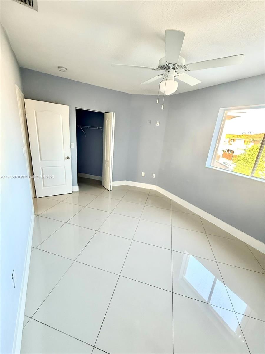 Real estate property located at 300 4th St #203, Miami-dade, Los Portales Sec B Condo, Hialeah, FL