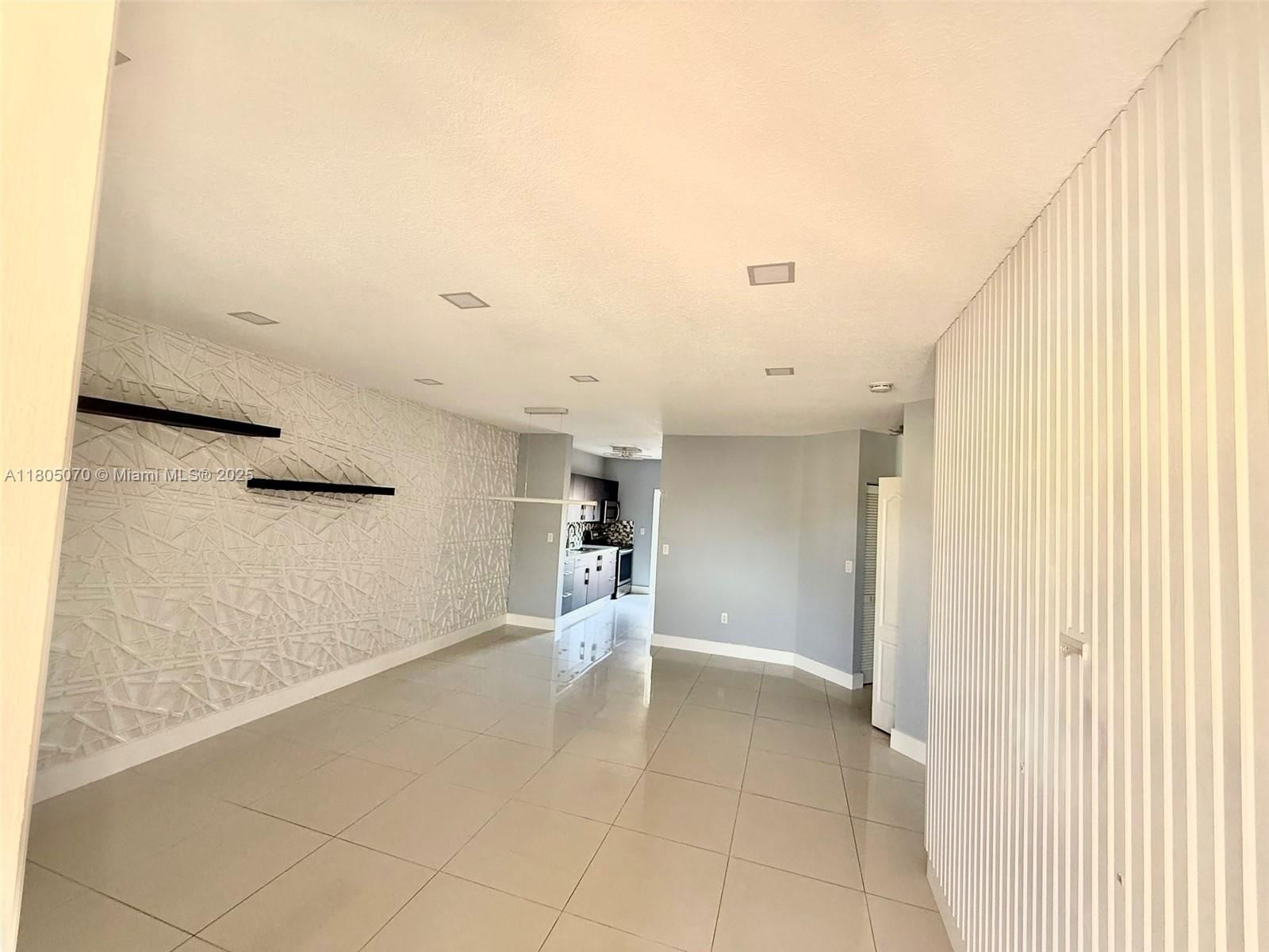 Real estate property located at 300 4th St #203, Miami-dade, Los Portales Sec B Condo, Hialeah, FL
